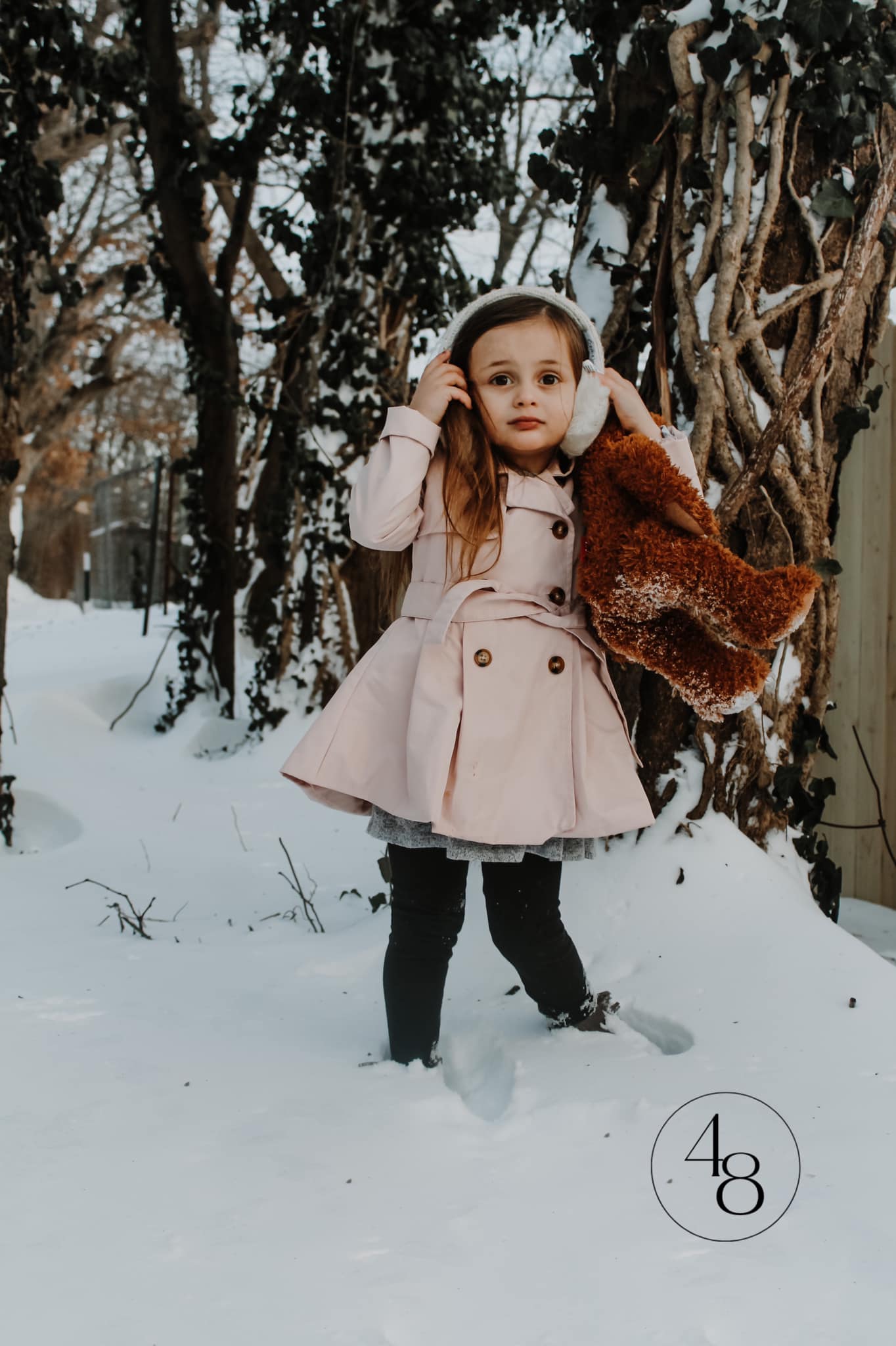 winter photoshoot, toddler girl photoshoot, snow photoshoot, winter photography session