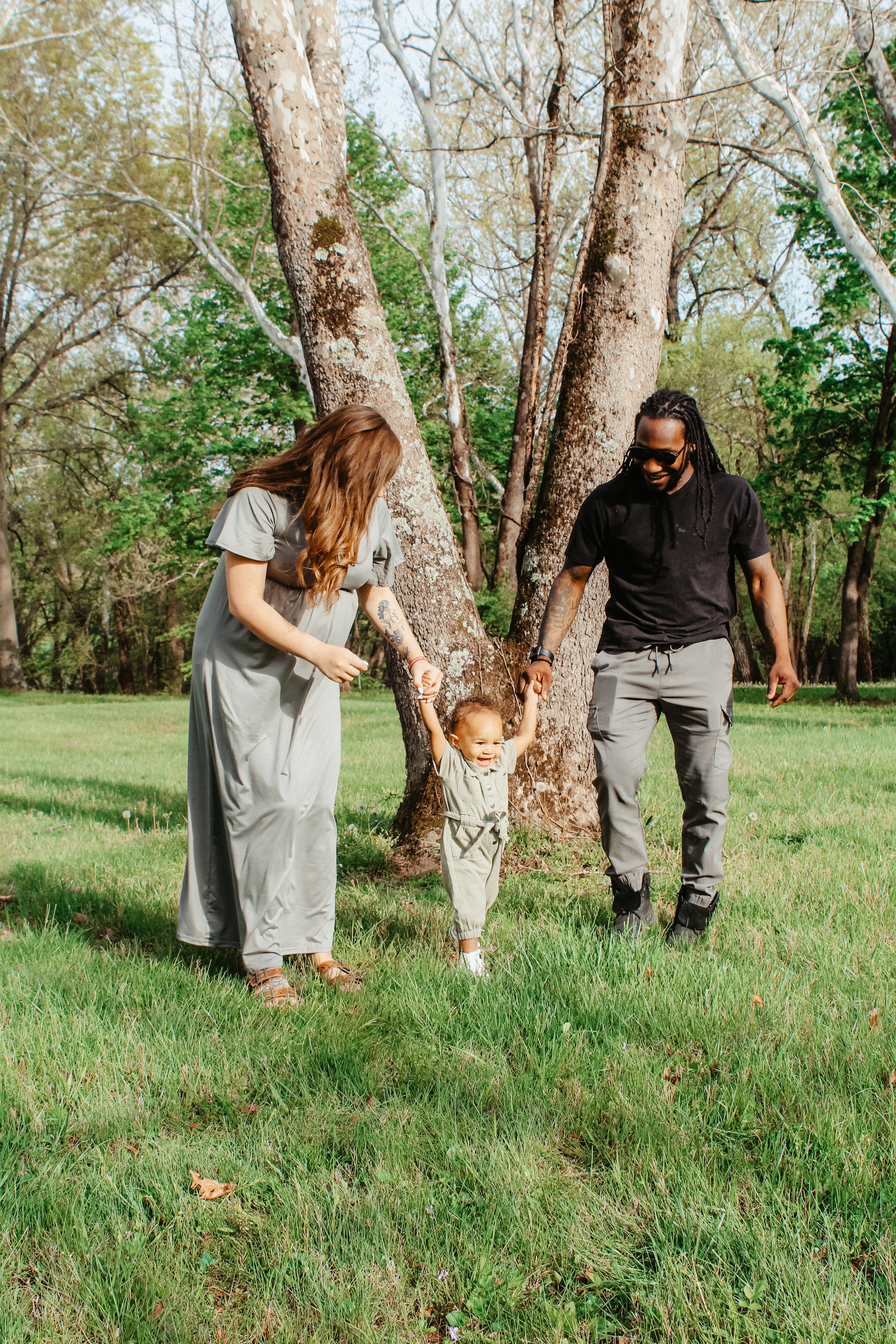 maternity photography, family walking